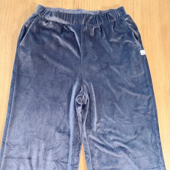 Vuori Light Blue Velour Tracksuit Set - Medium - Picture 4 of 14